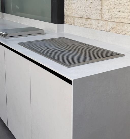 גריל פחמים BUILT IN